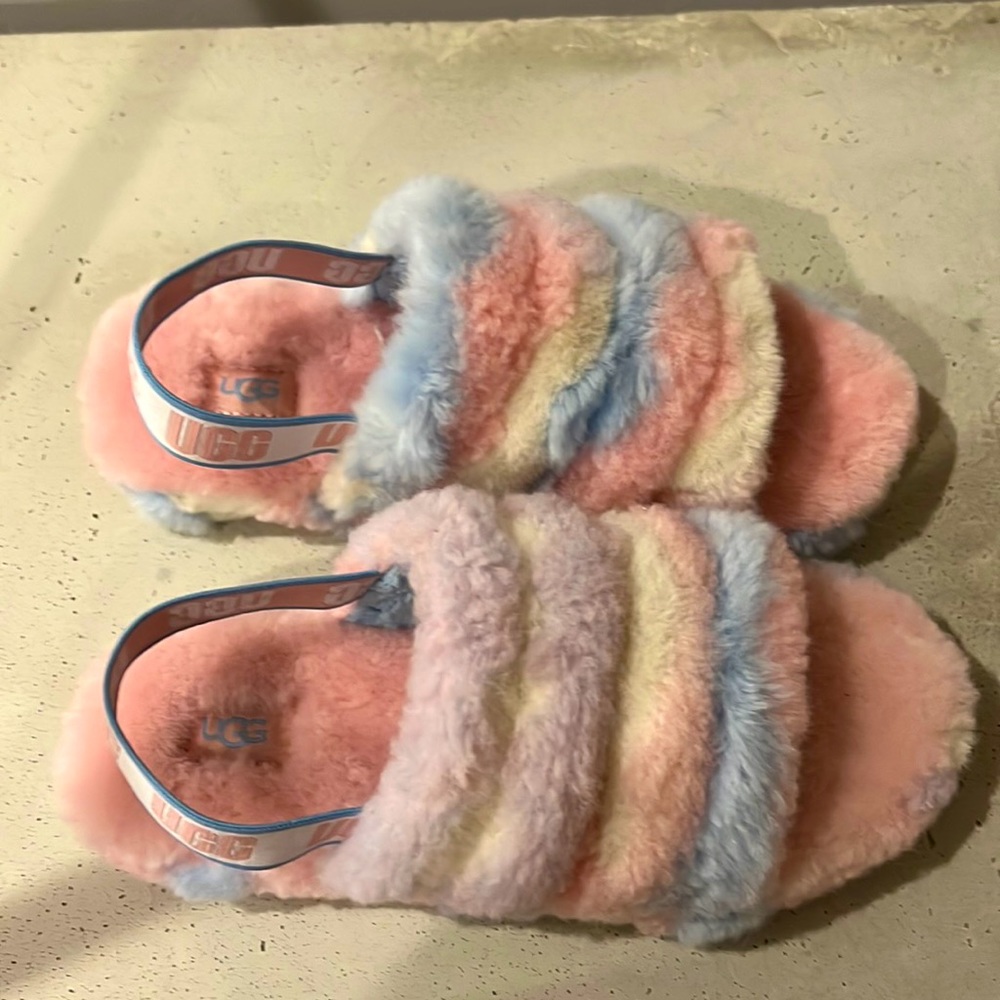 Pastel uggs worn once great condition size 5.